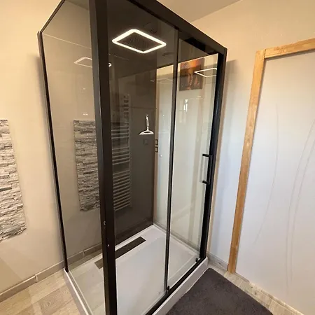 Avec Trois Chambres, Piscine Et Parking * Le Grau-d'Agde
